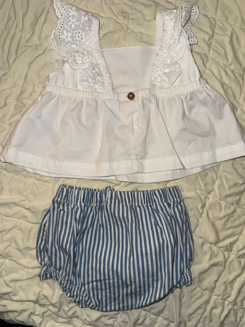 Carter’s set - Picture 2 of 3